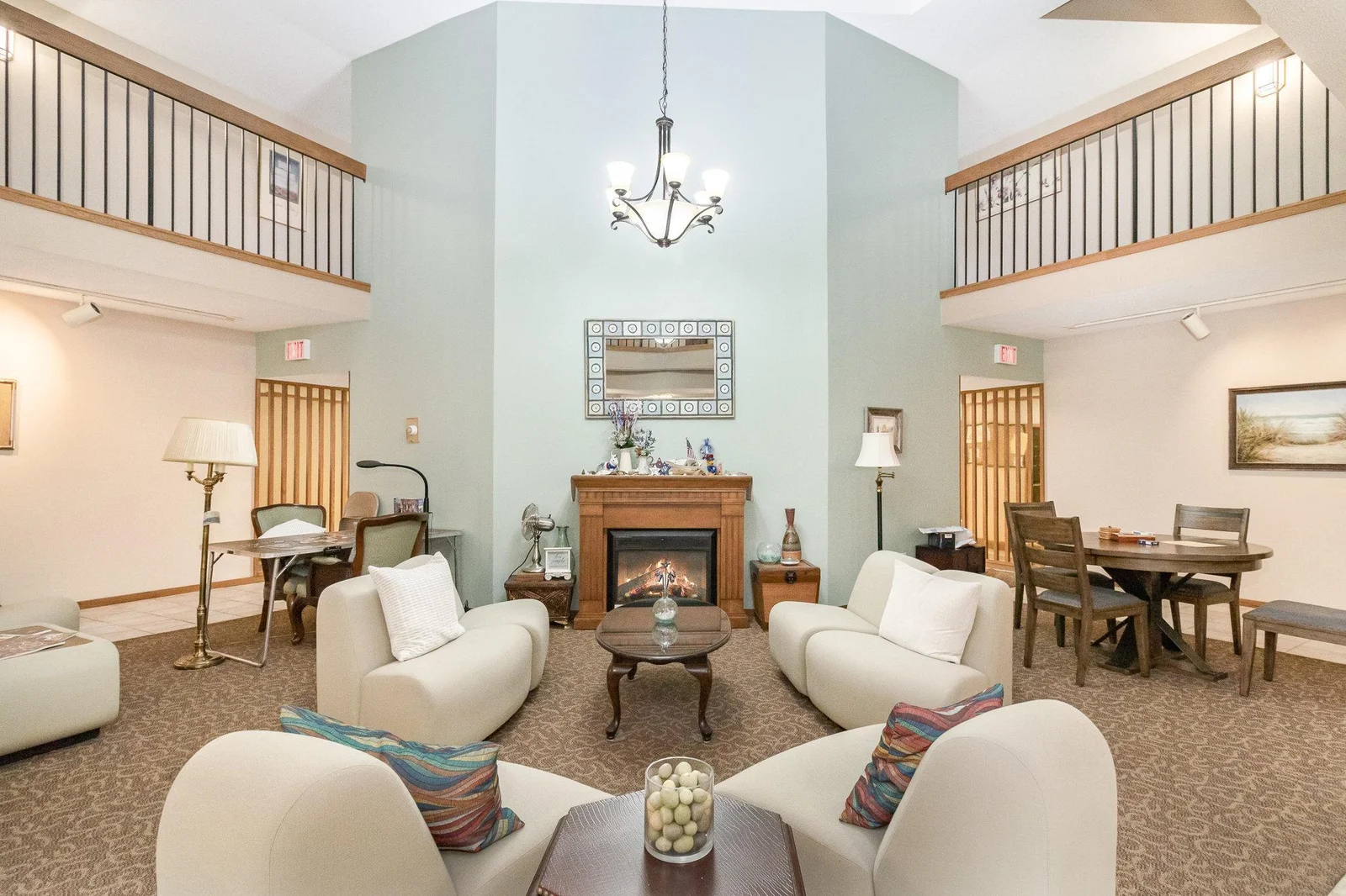 Common area lobby