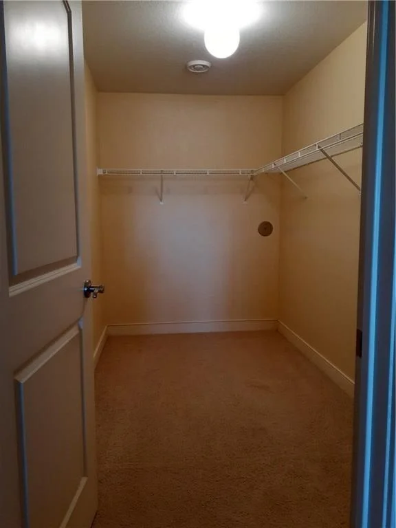 Closet.jpeg