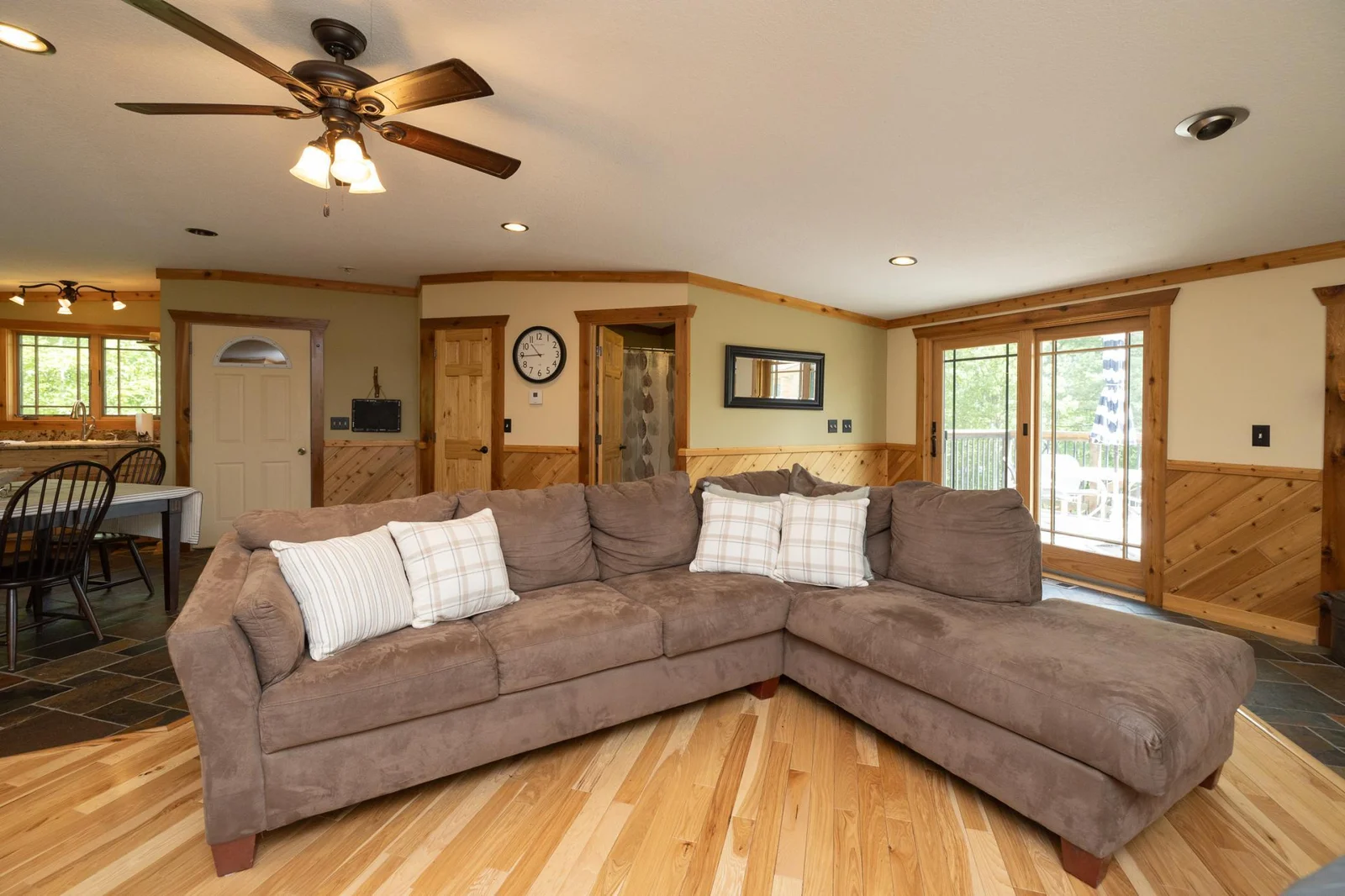 Guest suite with patio door to private deck