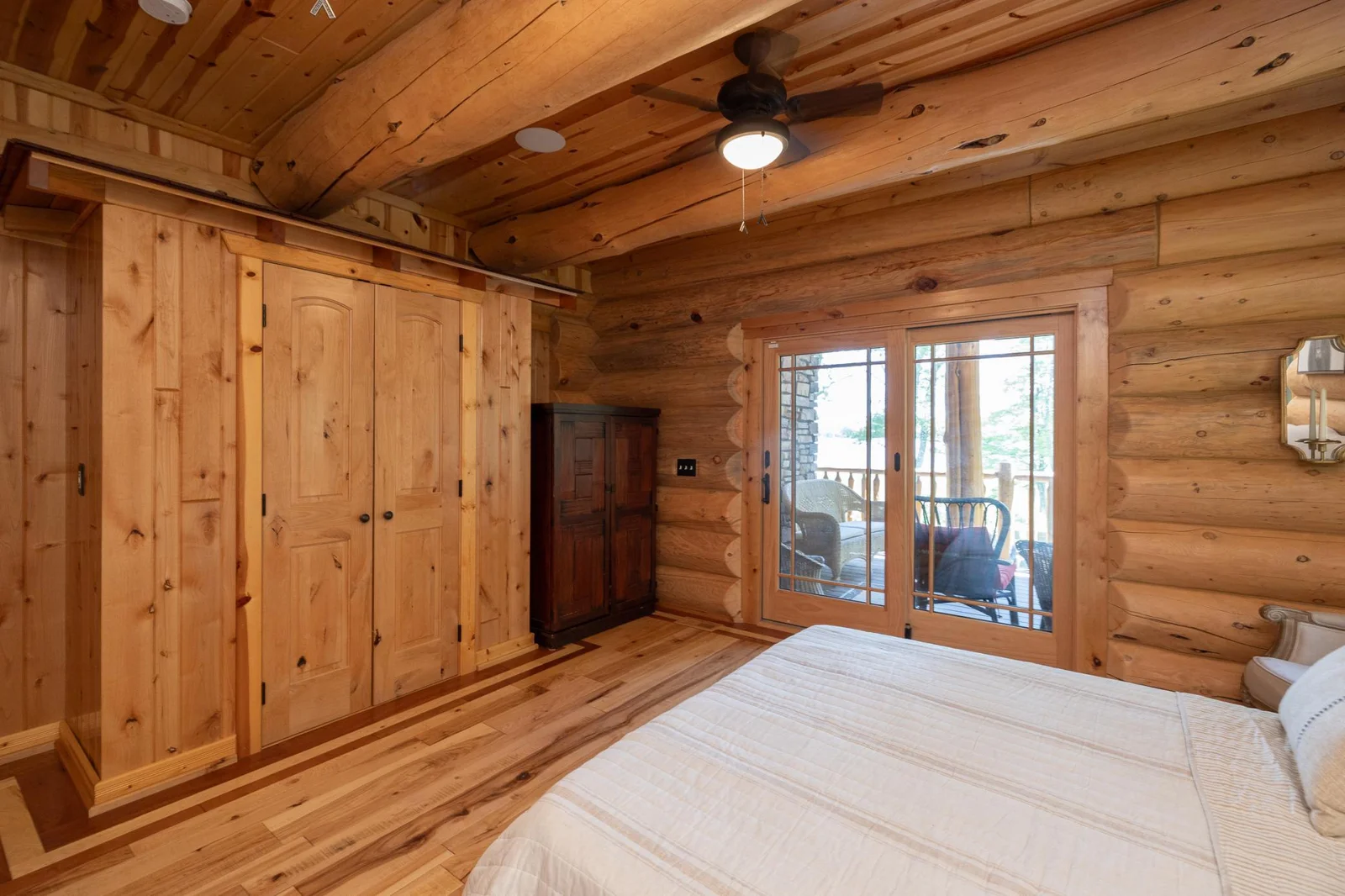 Main floor primary bedroom