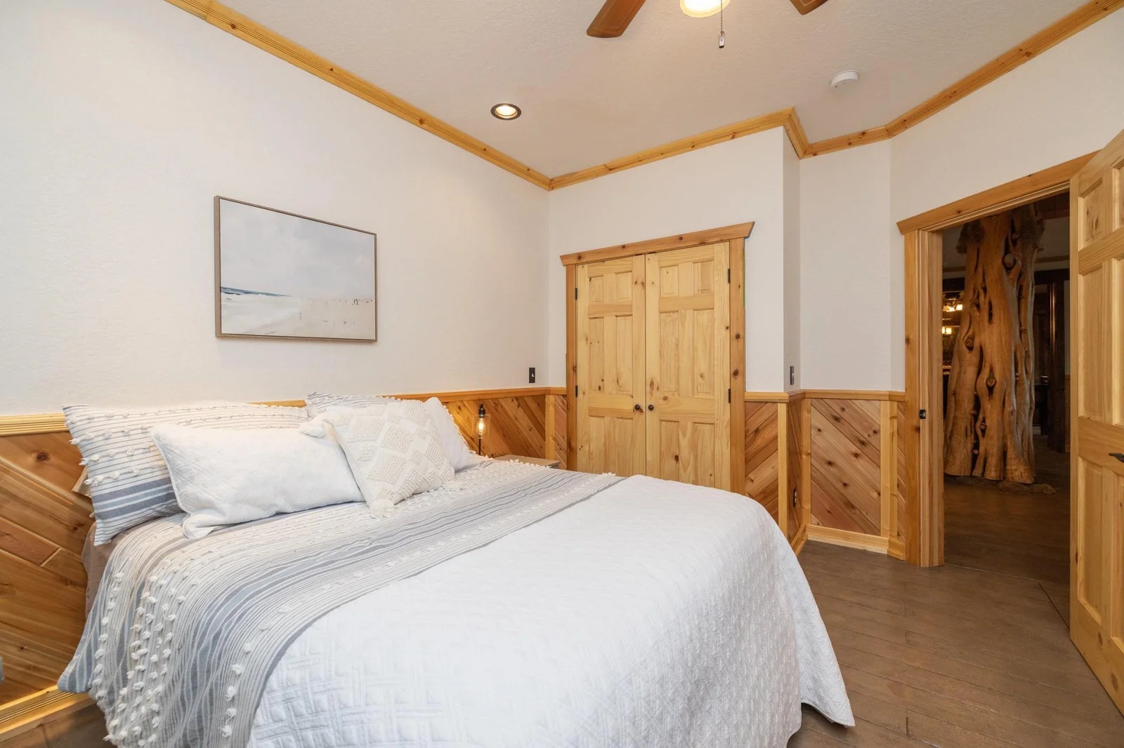 Lower level bedroom