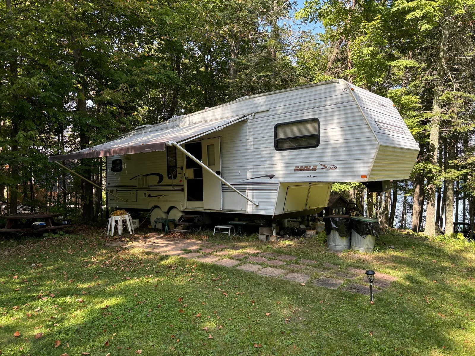 33' 5th wheel.
