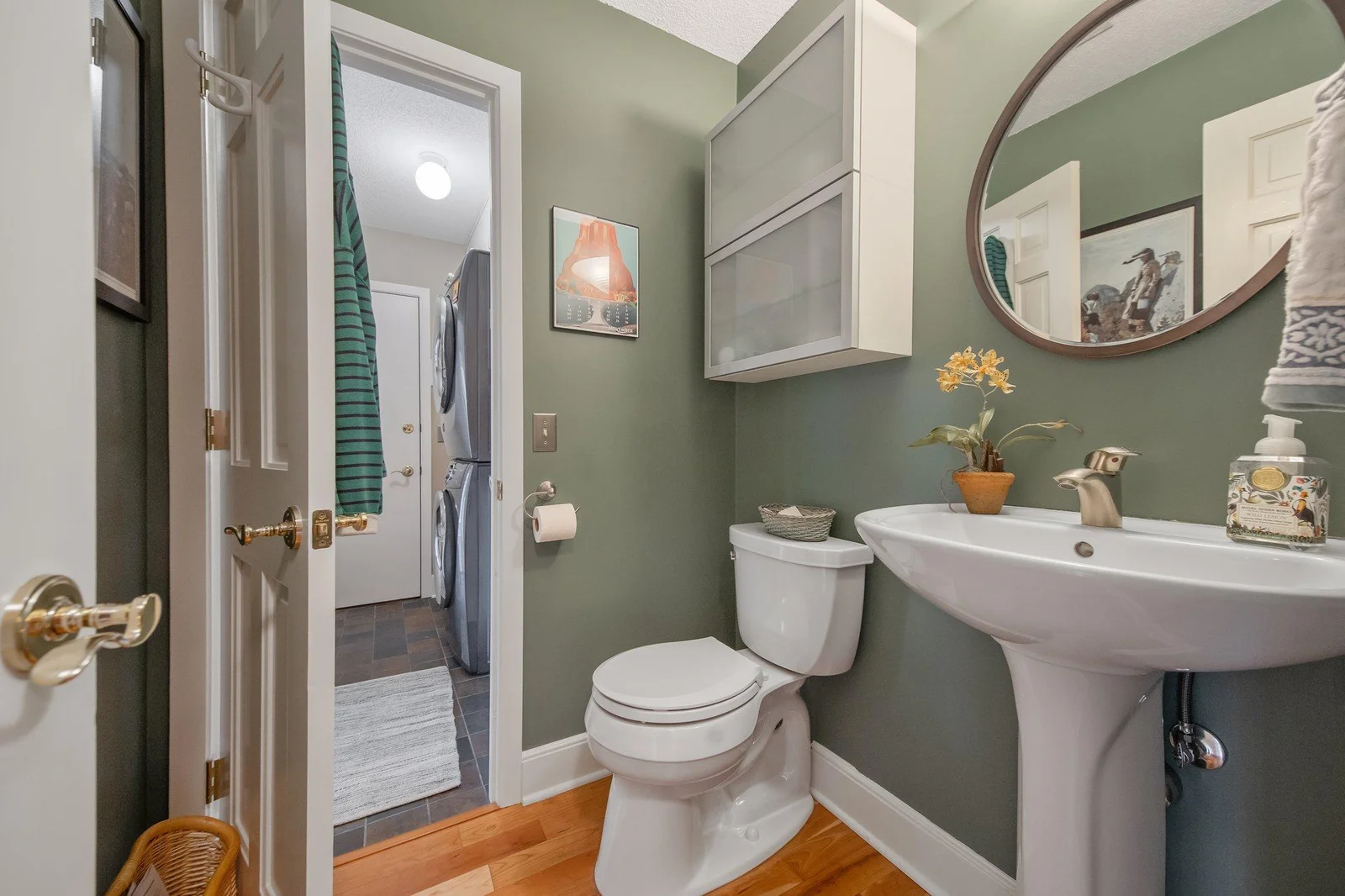 38-web-or-mls-2261 Ash St-33.jpg