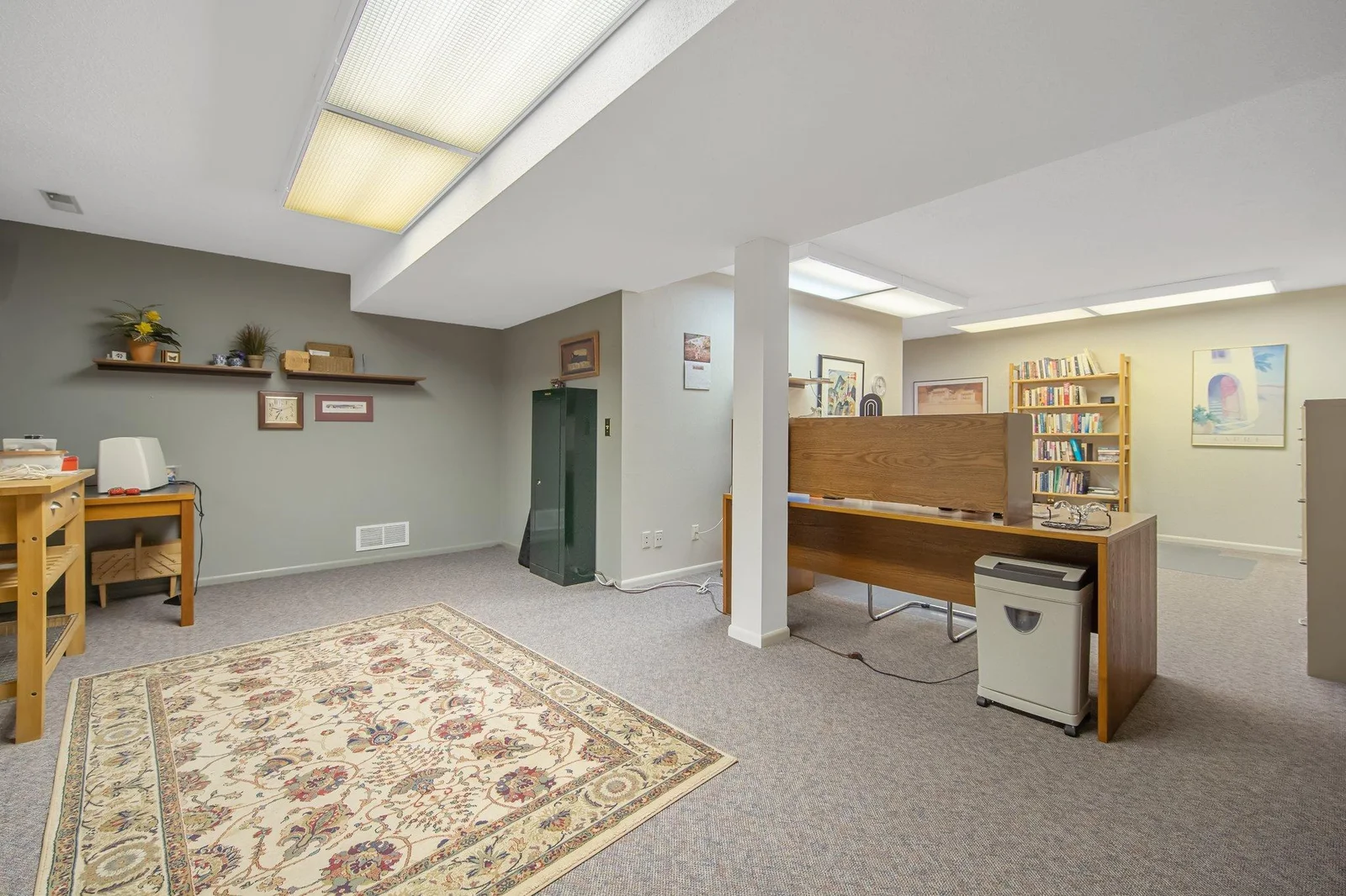 35-web-or-mls-2261 Ash St-30.jpg