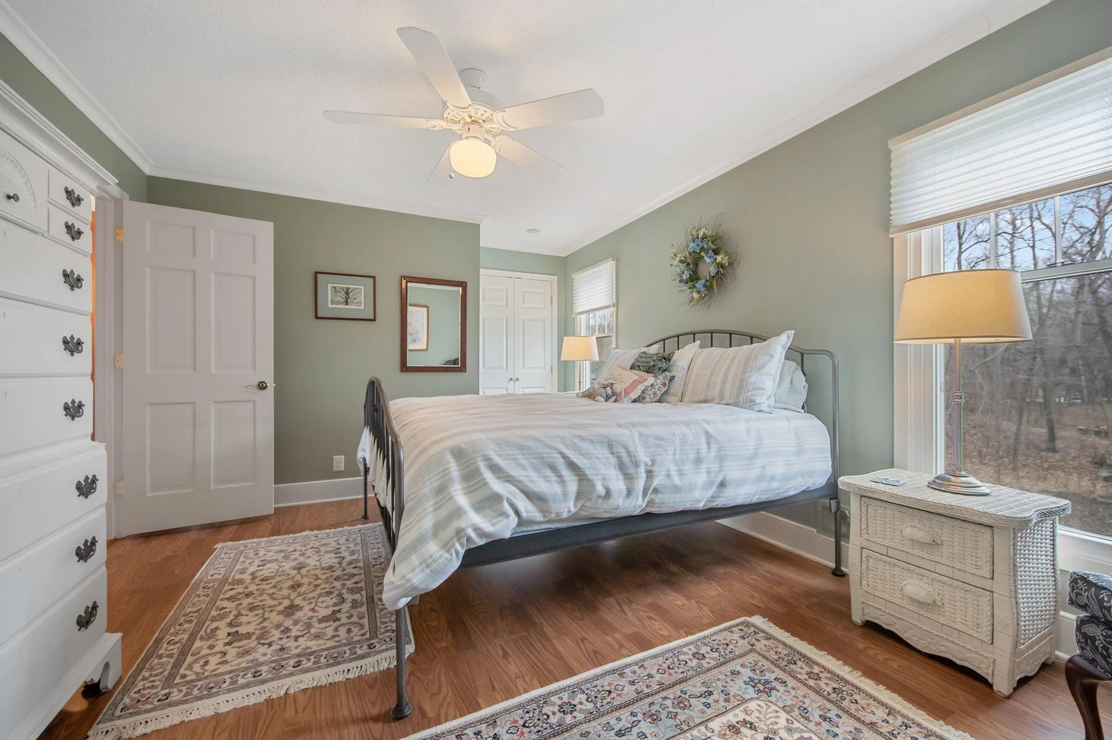 33-web-or-mls-2261 Ash St-28.jpg