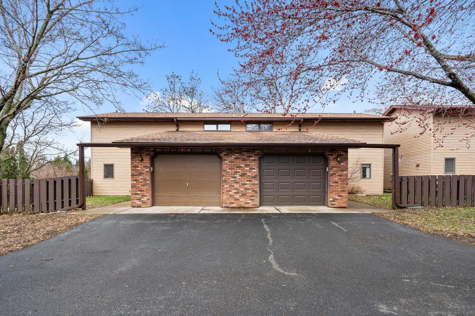 This unit only shares 1 wall and is surrounded by nature.