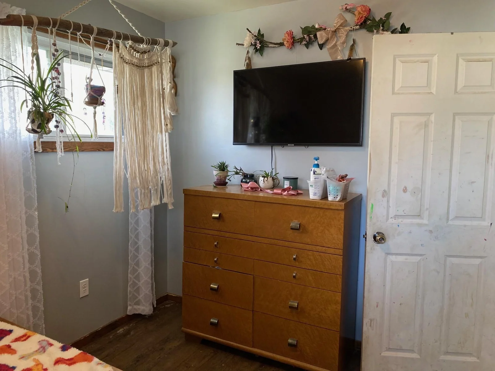 bdrm 2 window.jpg