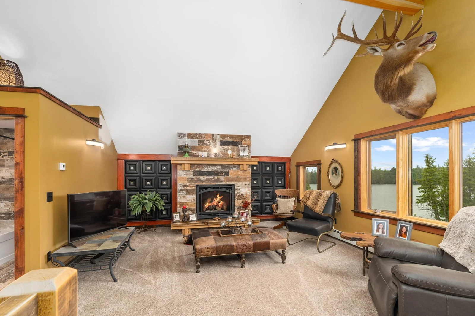 Cabin 1 Living Room