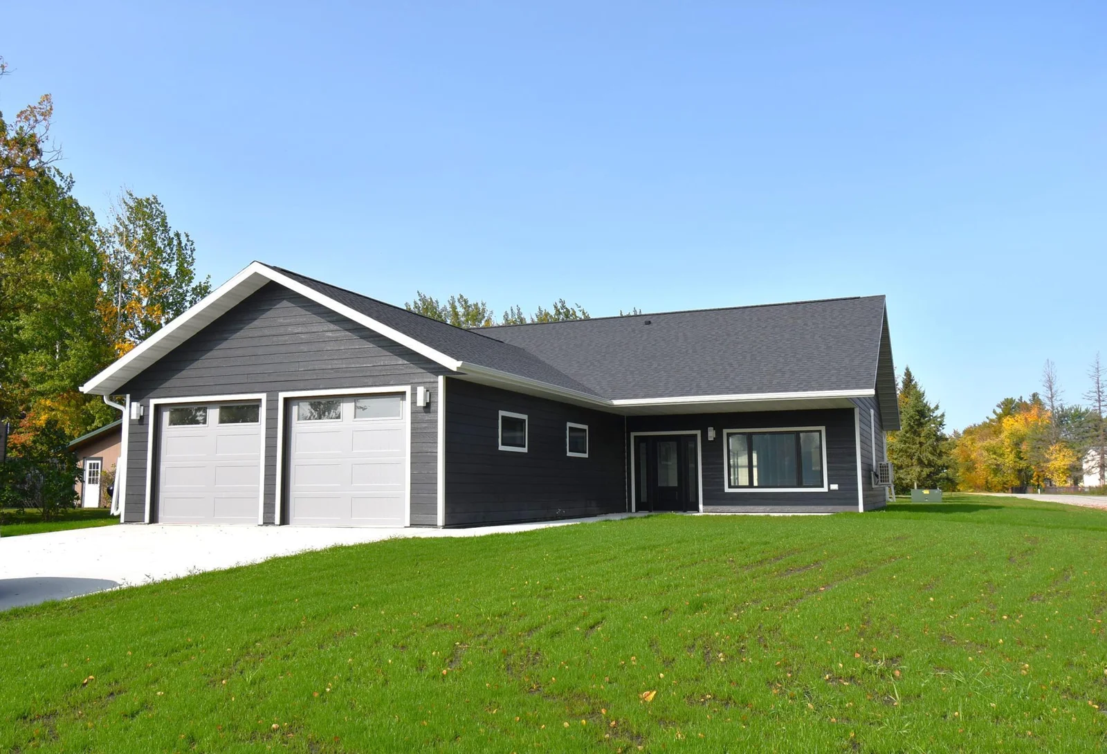 609 Lincoln Street, Warroad