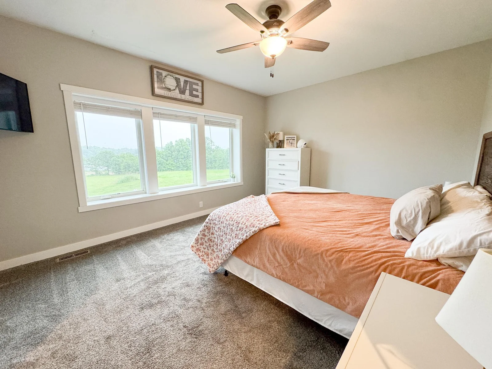 Primary Bedroom.jpg