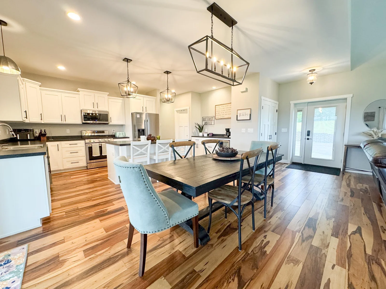Dining Room.jpg