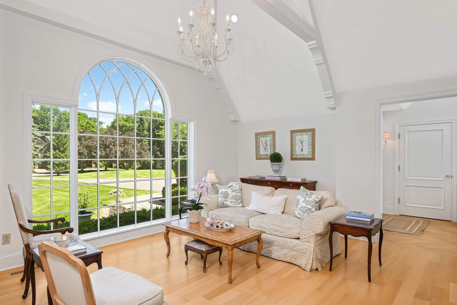This area has undergone a complete remodel by Carrigan Curtis with smooth ceilings, elevated moldings, arched openings, for architectural interest and good design.