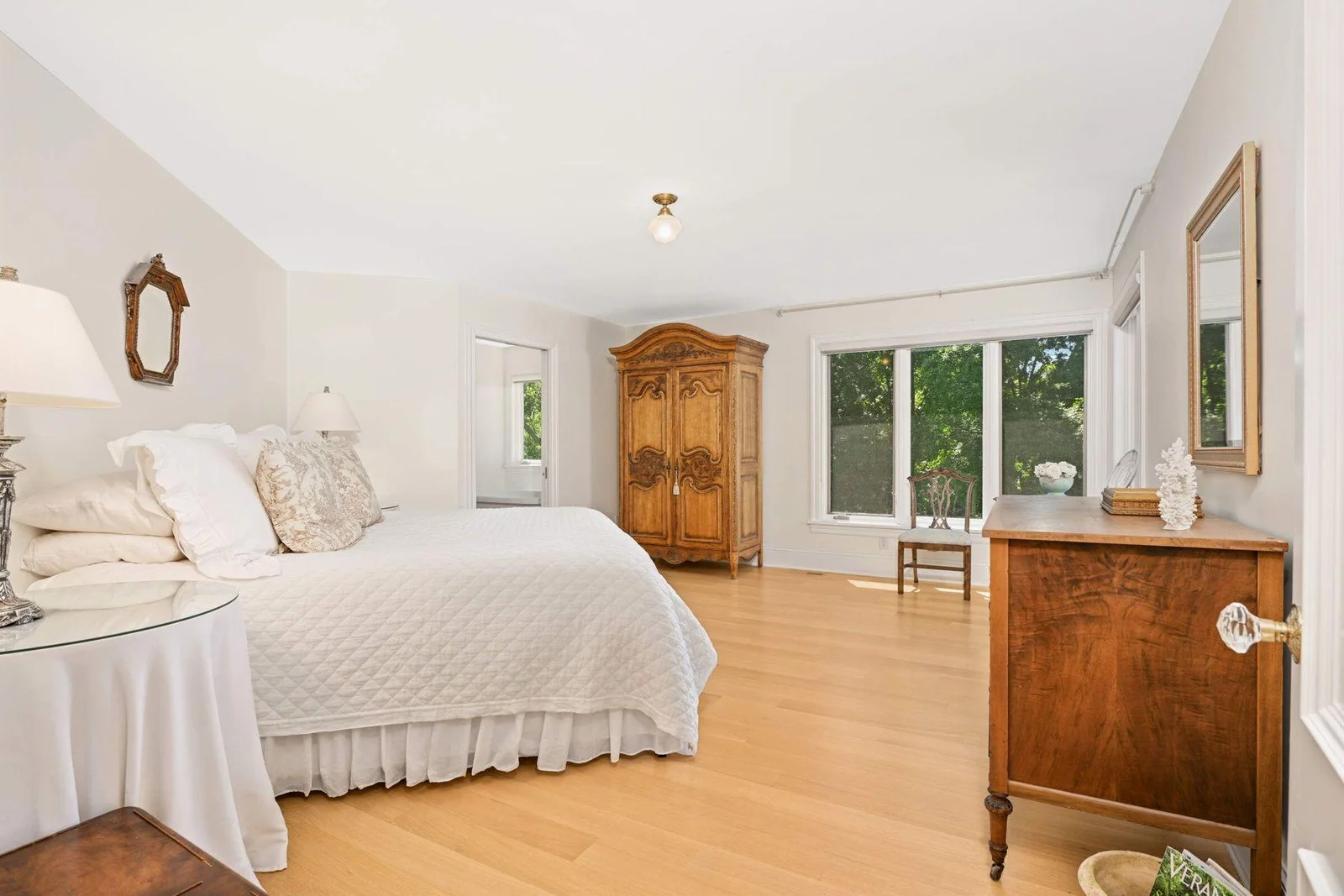 Tranquil and spacious bedroom.