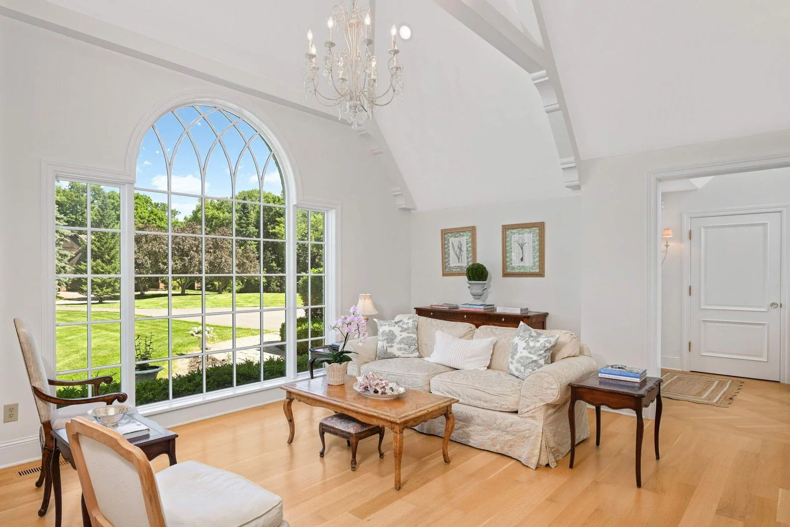 This area has undergone a complete remodel by Carrigan Curtis with smooth ceilings, elevated moldings, arched openings, for architectural interest and good design.