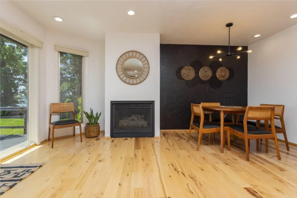 DiningRoom