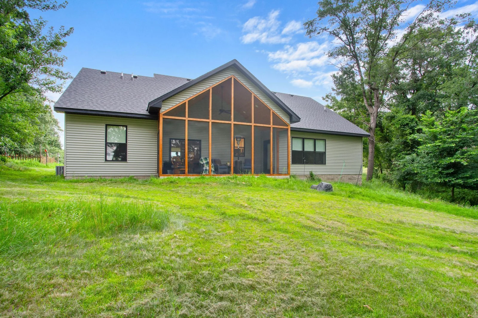 Photo 1 of 29995 Baugh