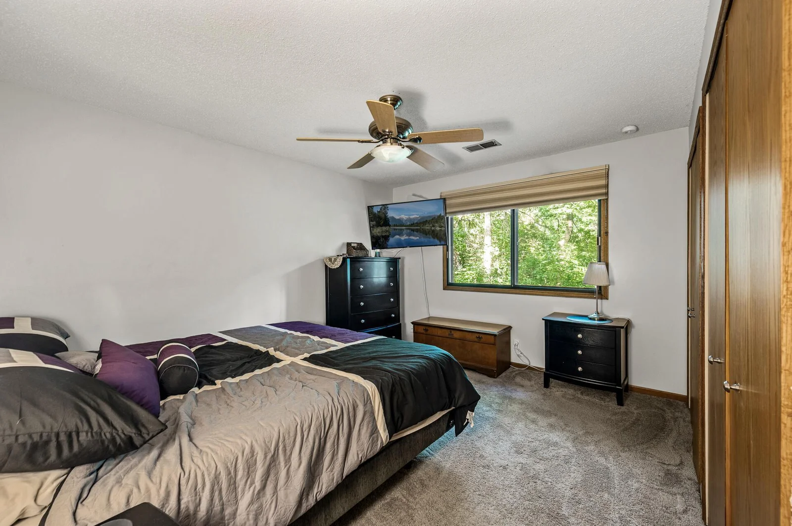19_102E_South_Dr19_mls.jpg