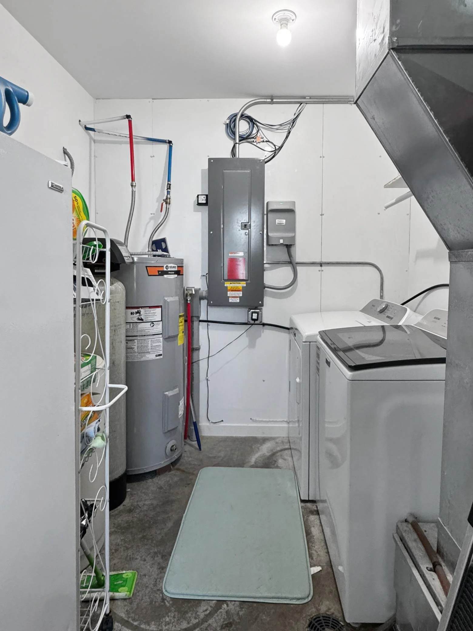Main floor laundry and utility room