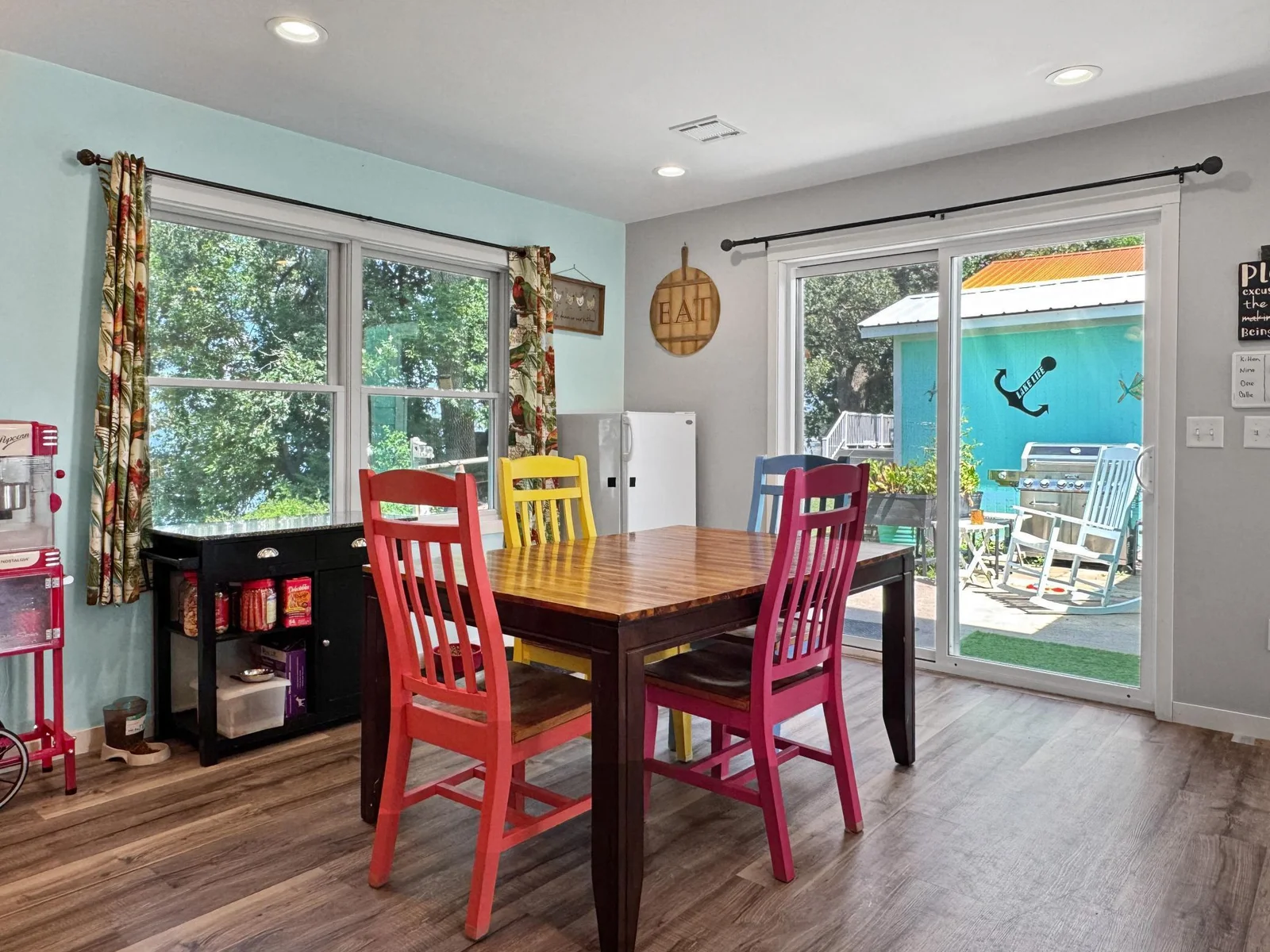 Dining room with sliding doors to front patio