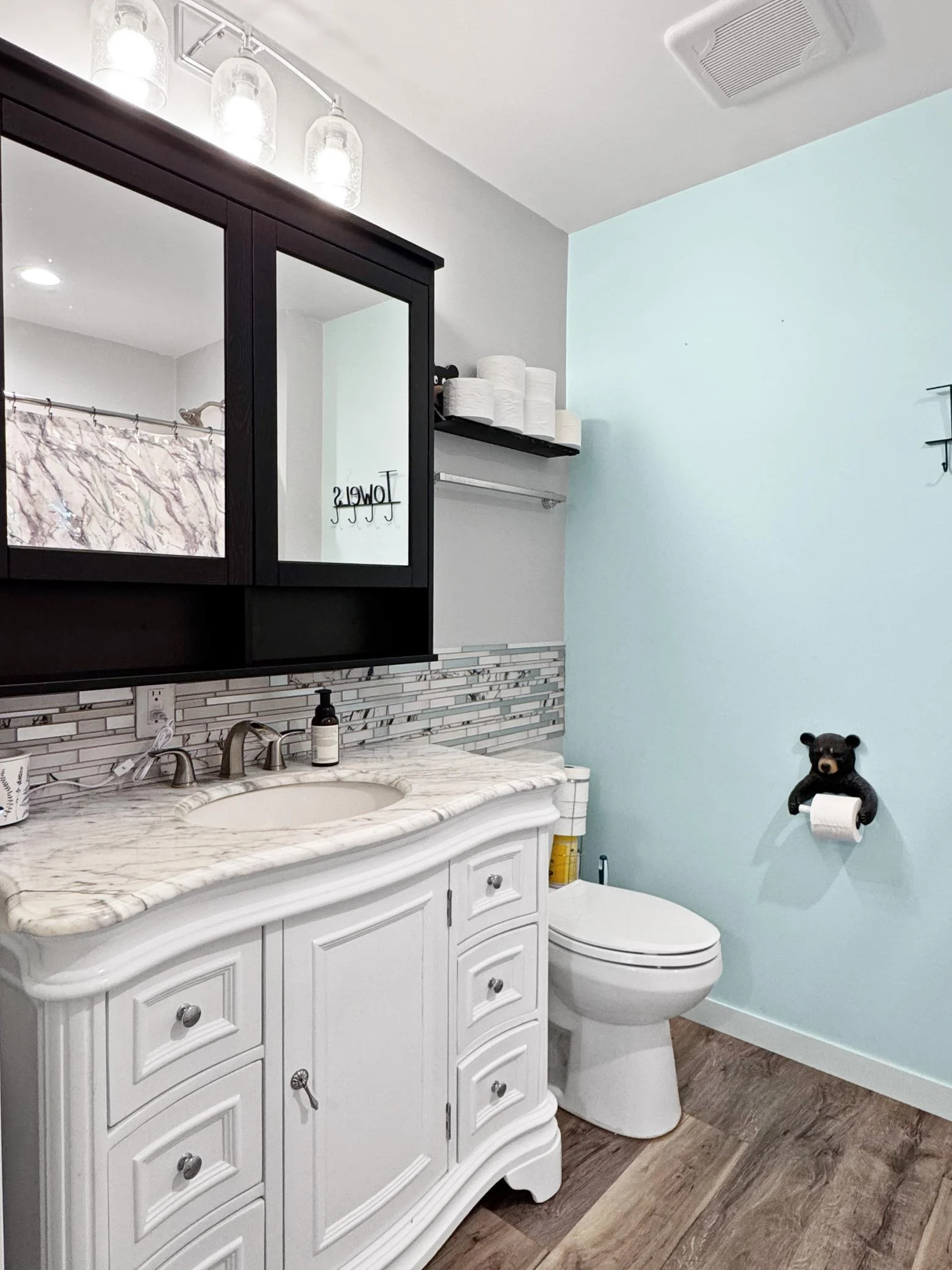 En suite bathroom to Bedroom #1