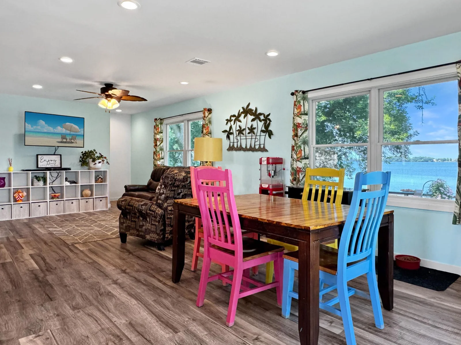 Dining room to Living Room