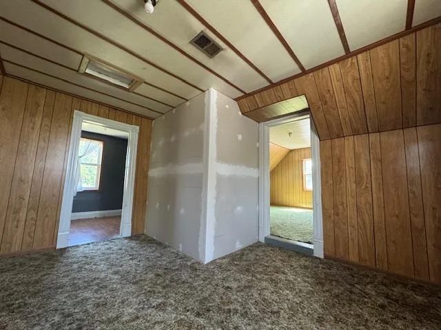 Upper common area
