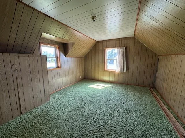 Upper bedroom