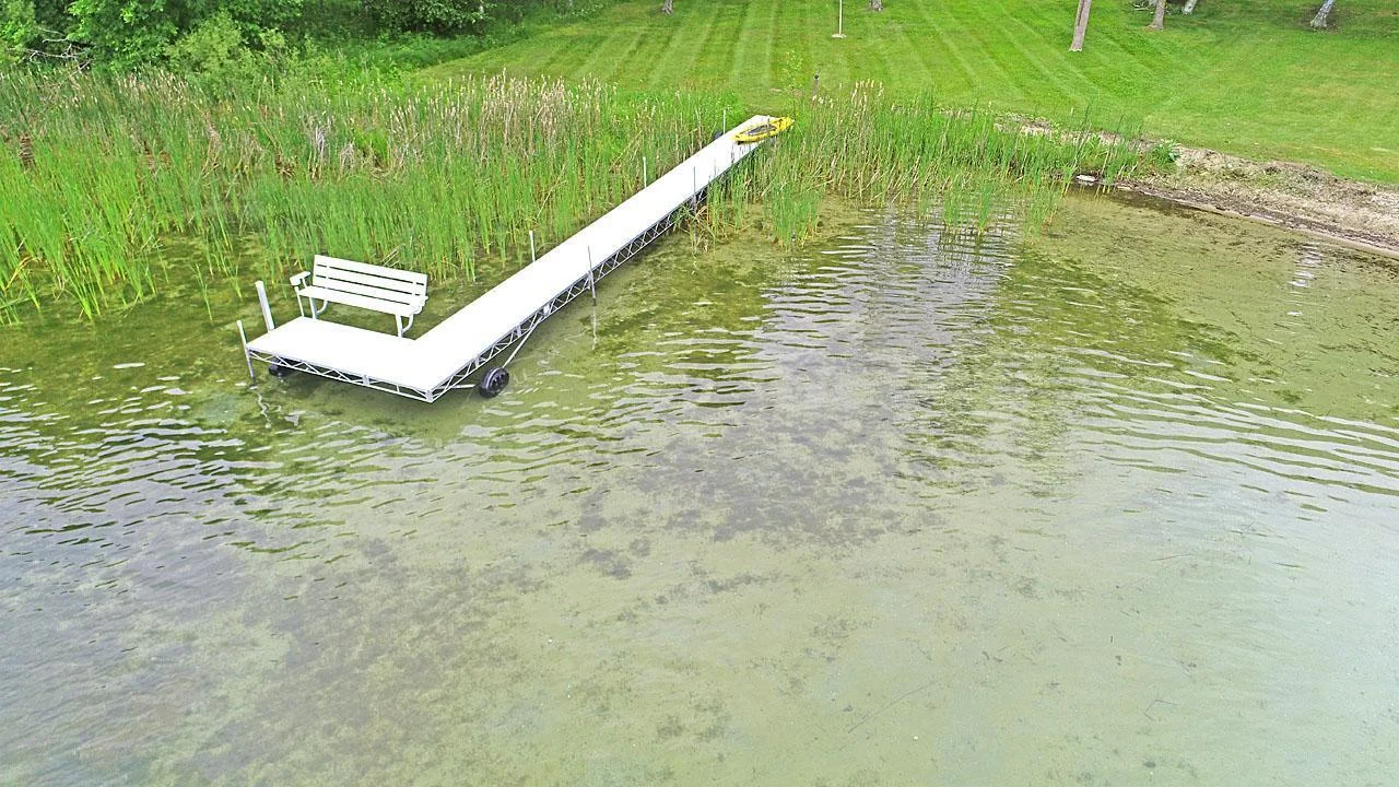 Dock