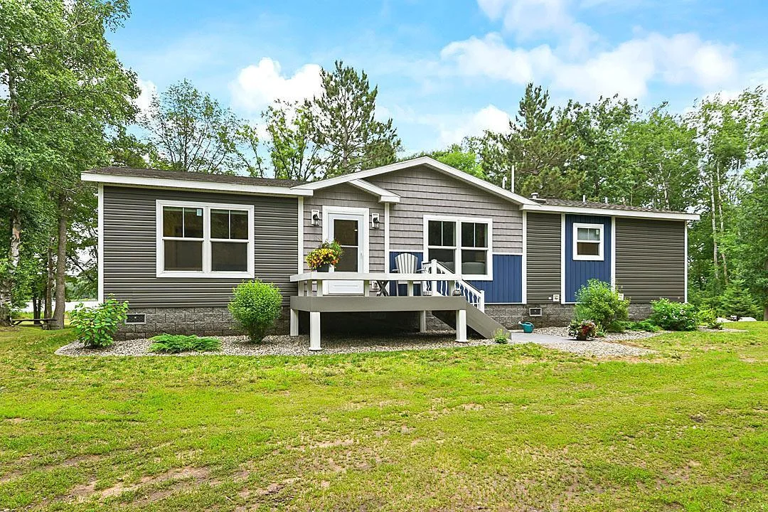 Photo 1 of 22673 106th