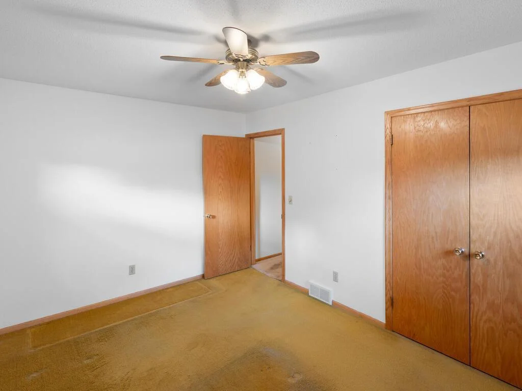 11827 Douglas Dr N Champlin MN 55316 USA-031-022-031-MLS_Size.jpg
