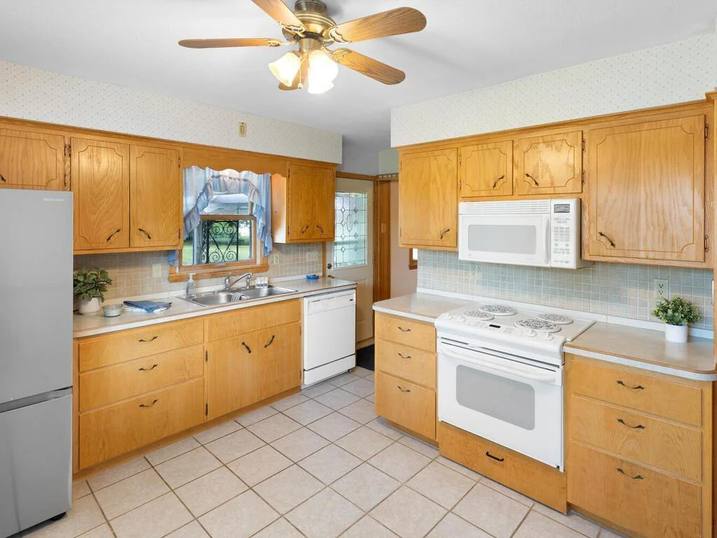 11827 Douglas Dr N Champlin MN 55316 USA-020-031-020-MLS_Size.jpg
