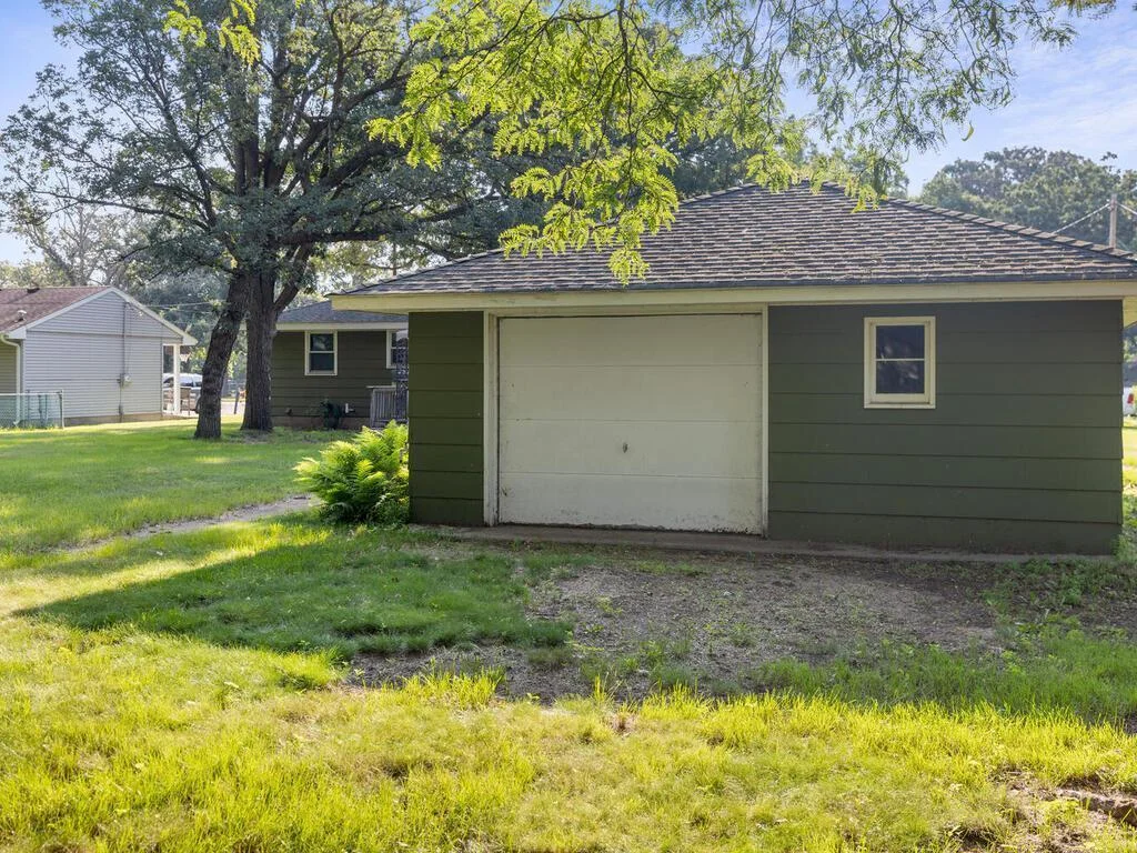 11827 Douglas Dr N Champlin MN 55316 USA-011-026-011-MLS_Size.jpg