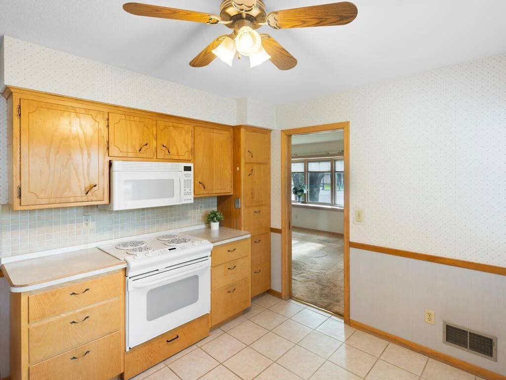 11827 Douglas Dr N Champlin MN 55316 USA-019-016-019-MLS_Size.jpg