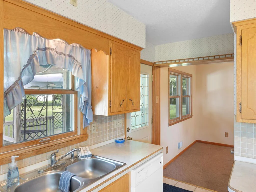 11827 Douglas Dr N Champlin MN 55316 USA-021-013-021-MLS_Size.jpg