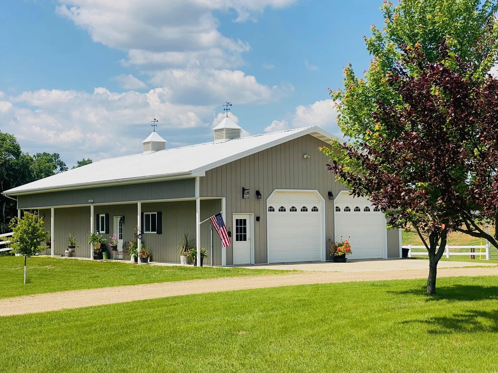 Barn & Bonus Garage
