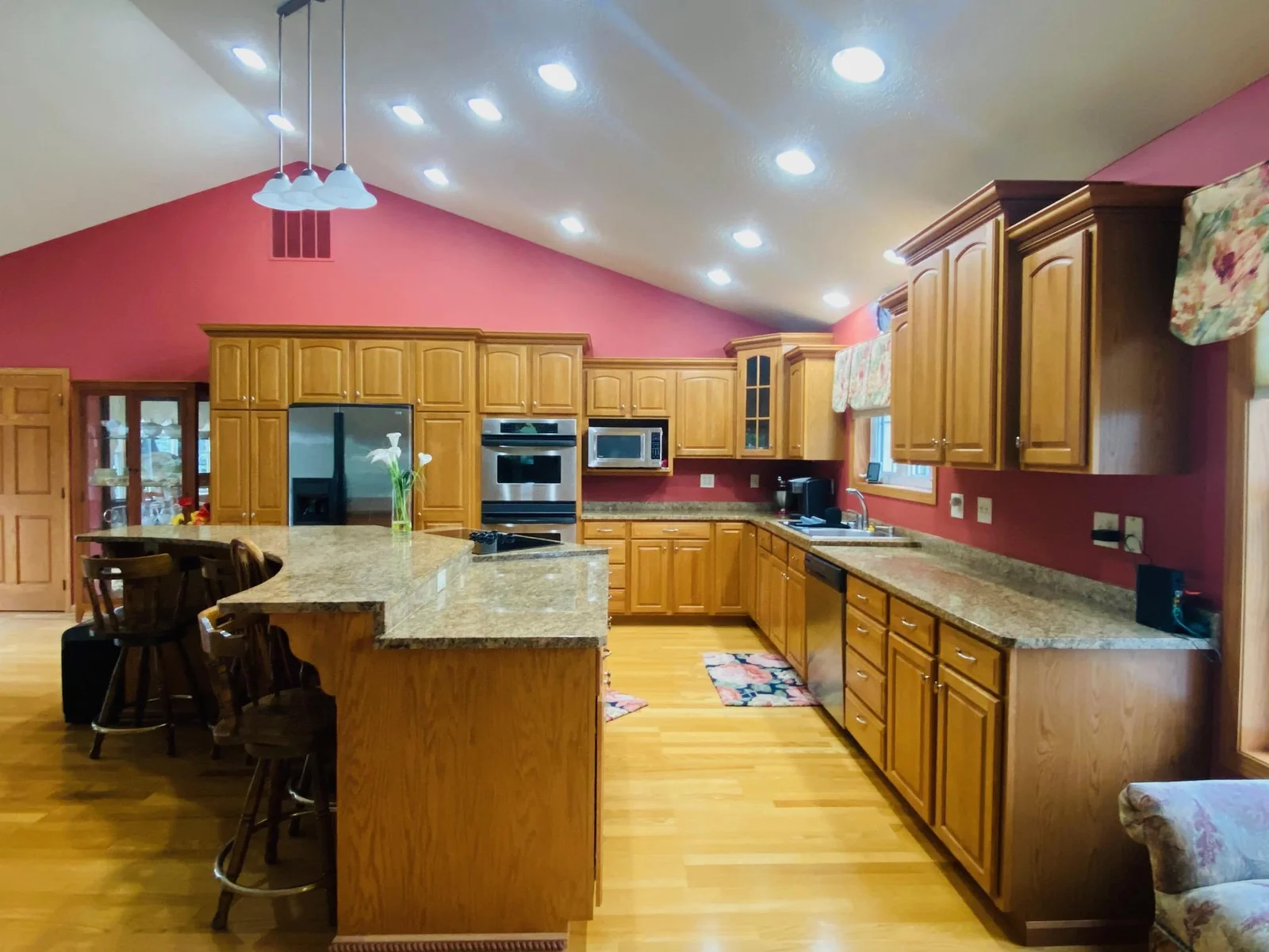 Kitchen w Bar