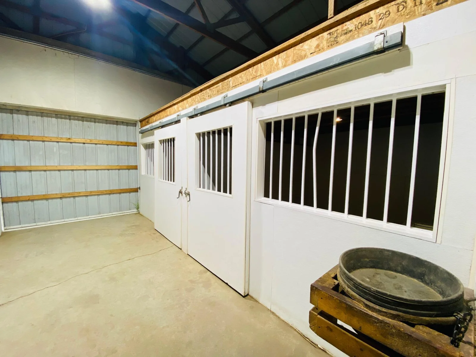2 North Stalls