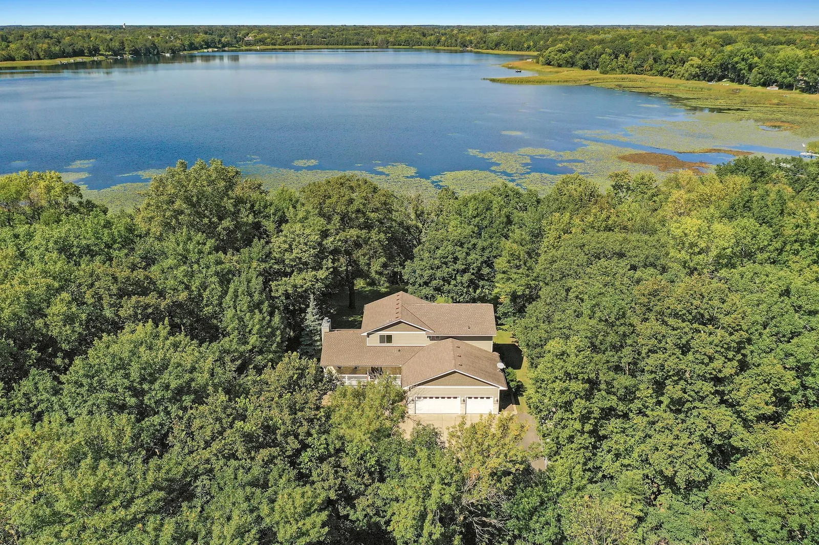 Aerial view of Kroon Lake