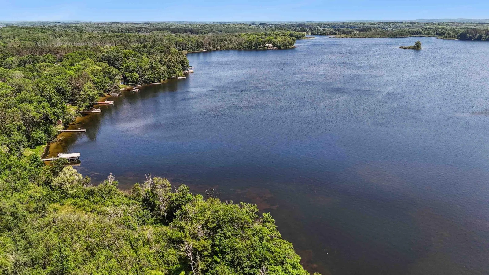 Aerial view of Nord Lake