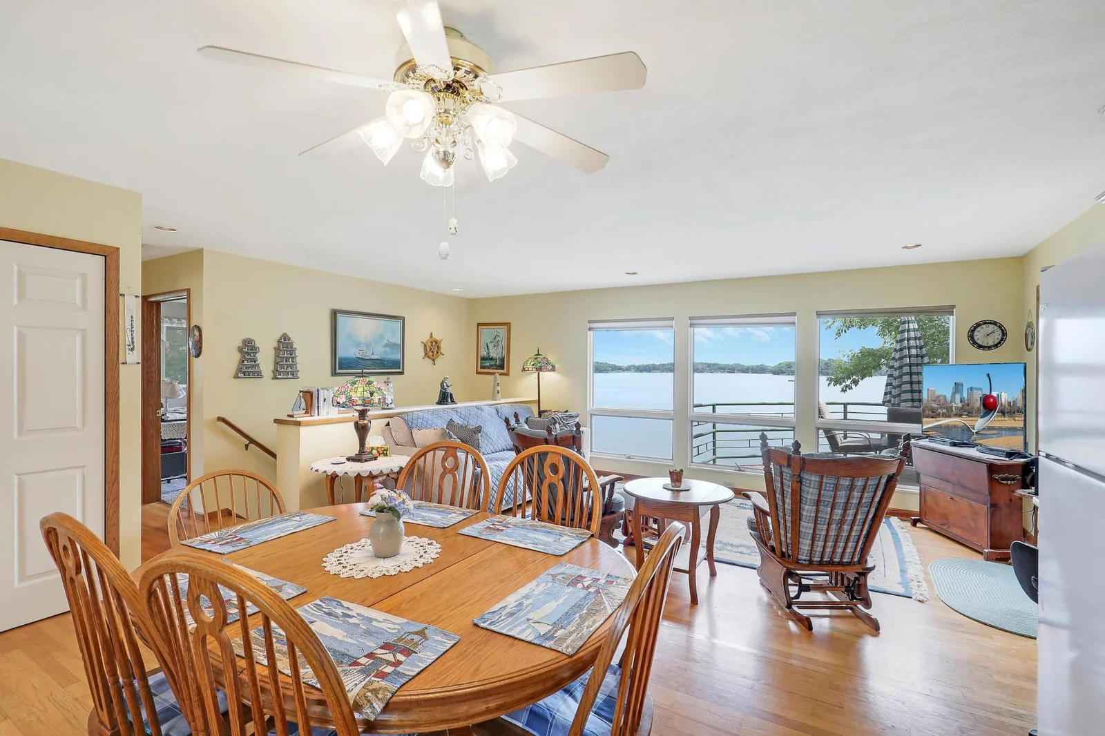 Lakeview Kitchen