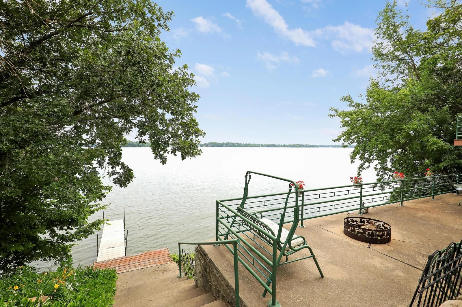 Lakeview Patio