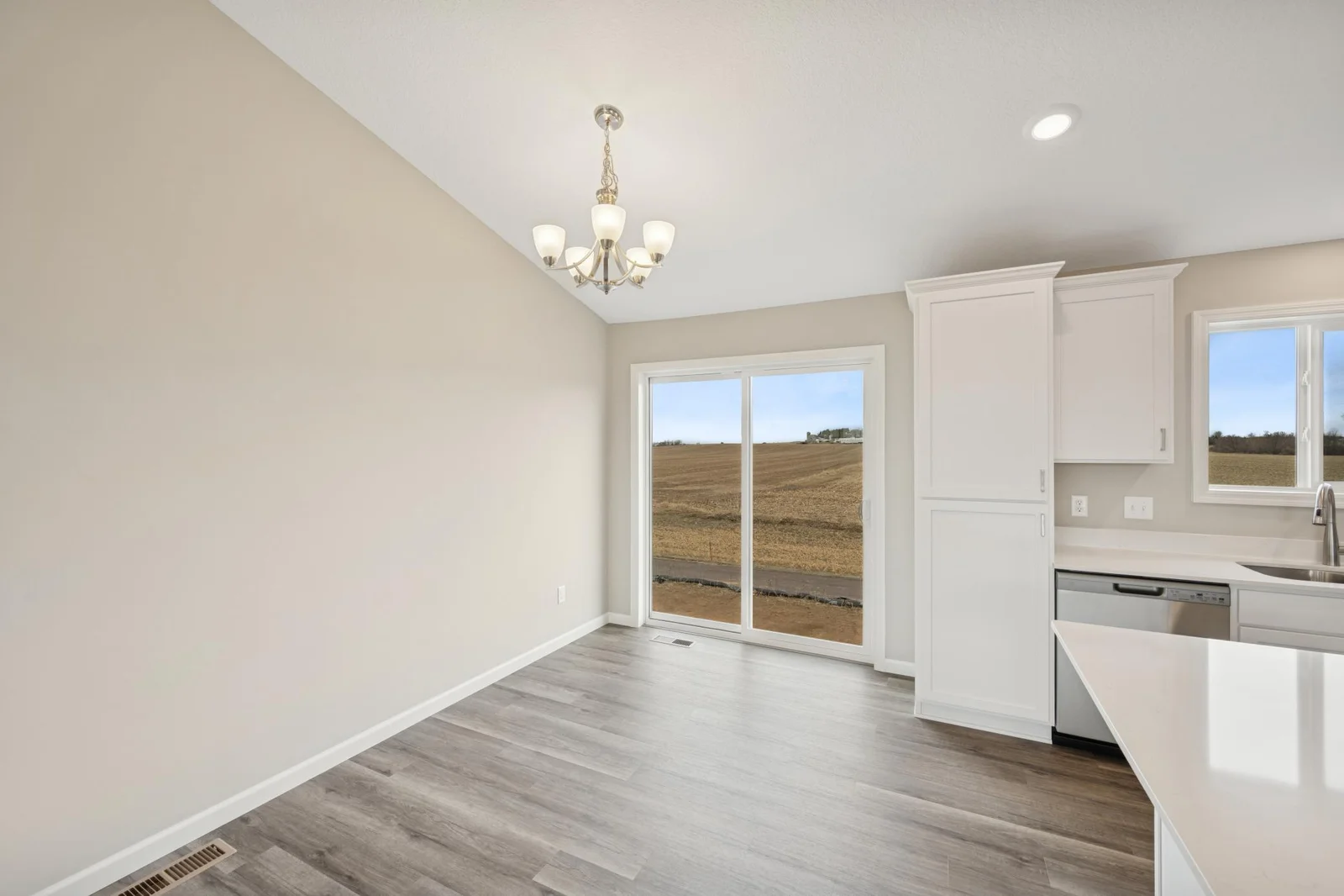 07_Dining Room.jpg