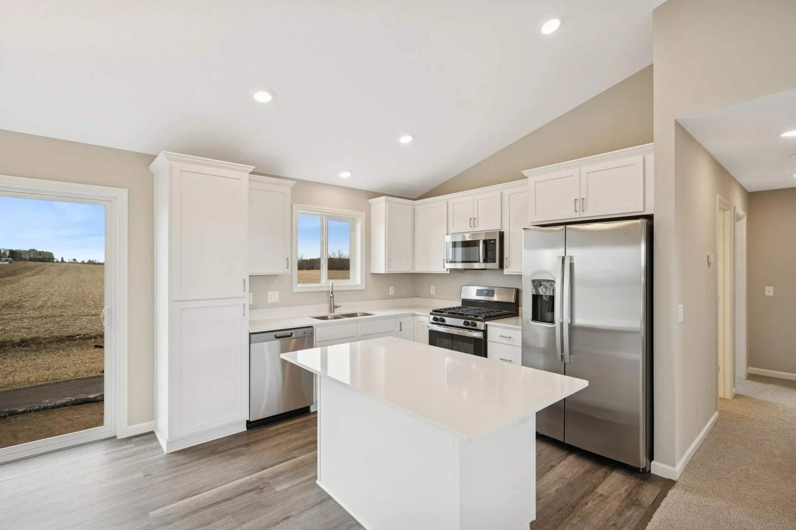 02_Kitchen.jpg