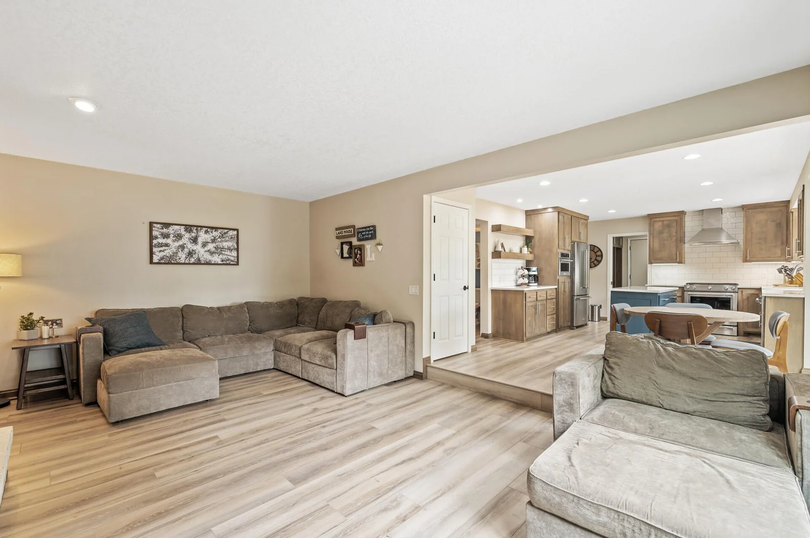 Family room & Kitchen