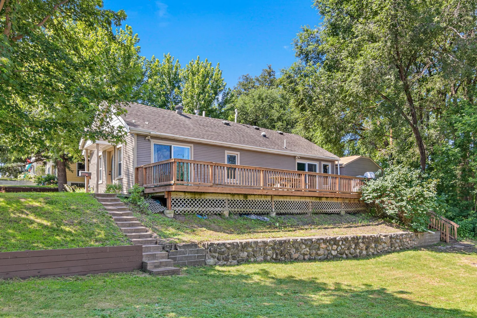 706 2nd Avenue NW-27.jpg