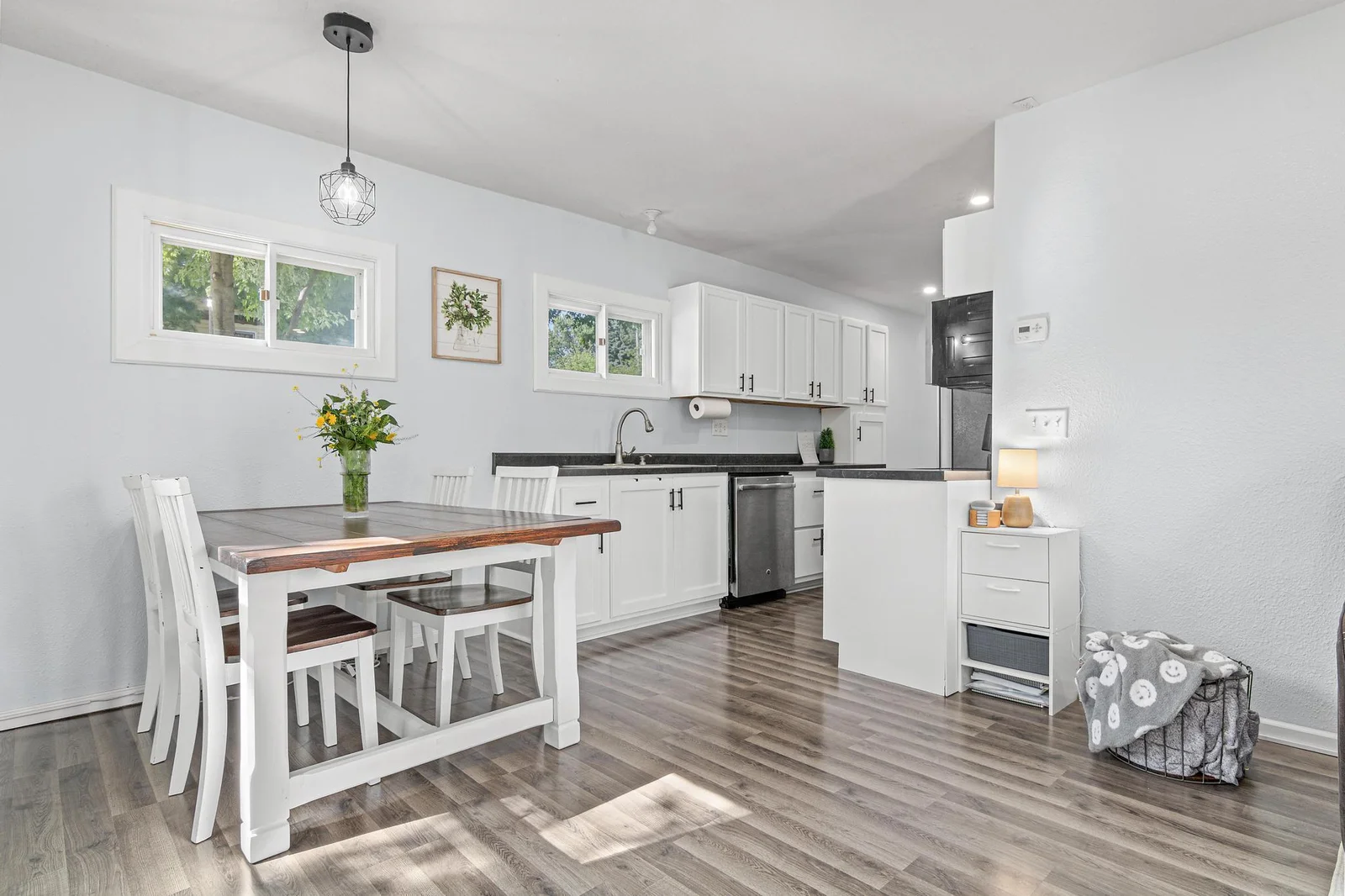 706 2nd Avenue NW-8.jpg