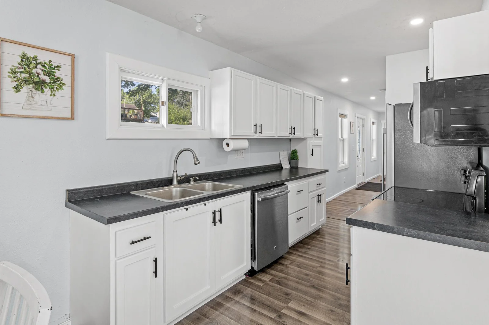 706 2nd Avenue NW-9.jpg