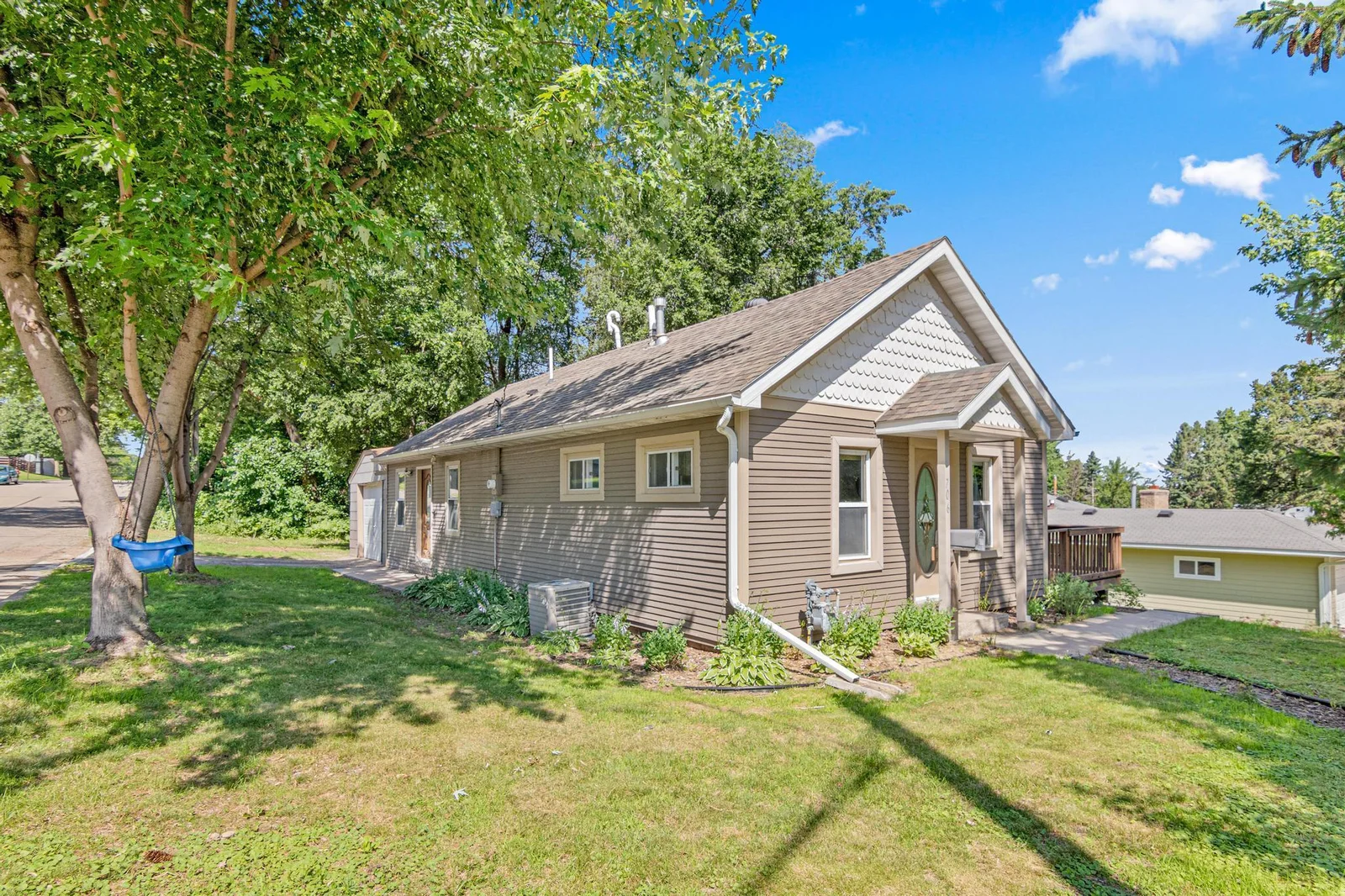 706 2nd Avenue NW-22.jpg