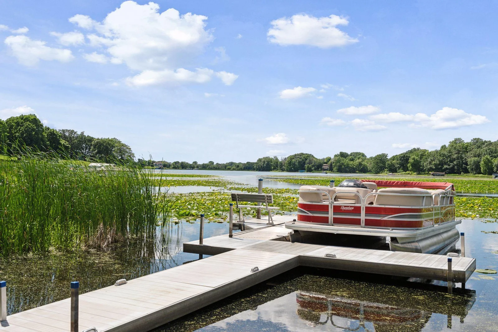 Fantastic private setting! Bring your fishing poles!!
