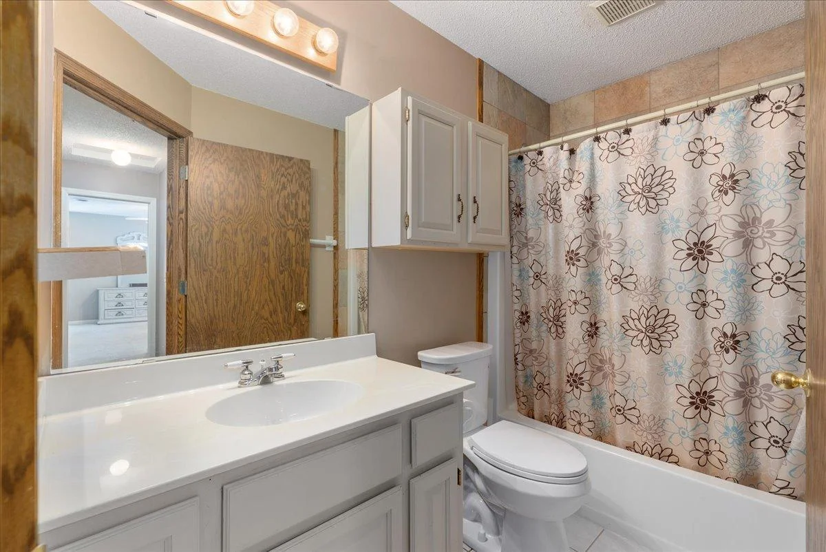 27-Bath.jpg